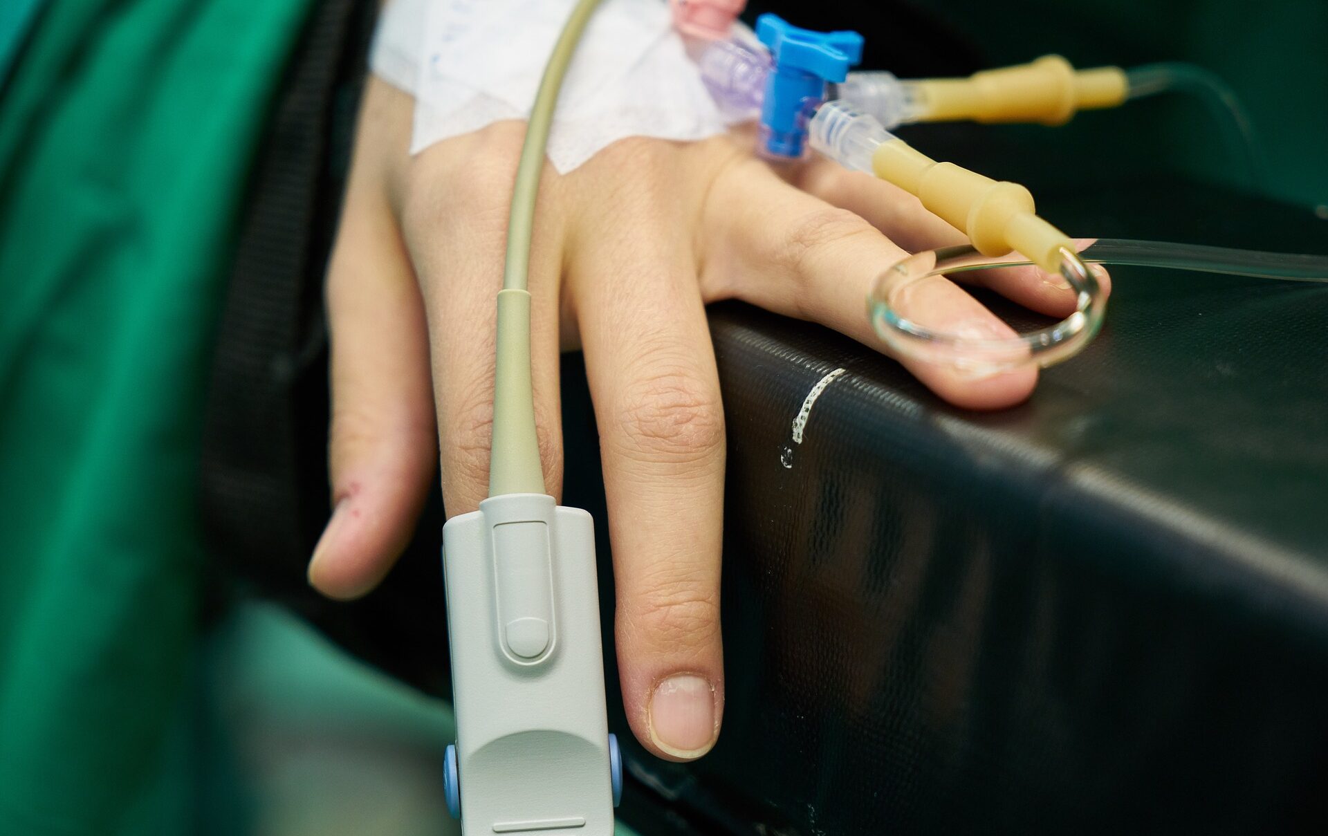Brasil se aproxima das 470 mil mortes por covid-19, aponta Conass